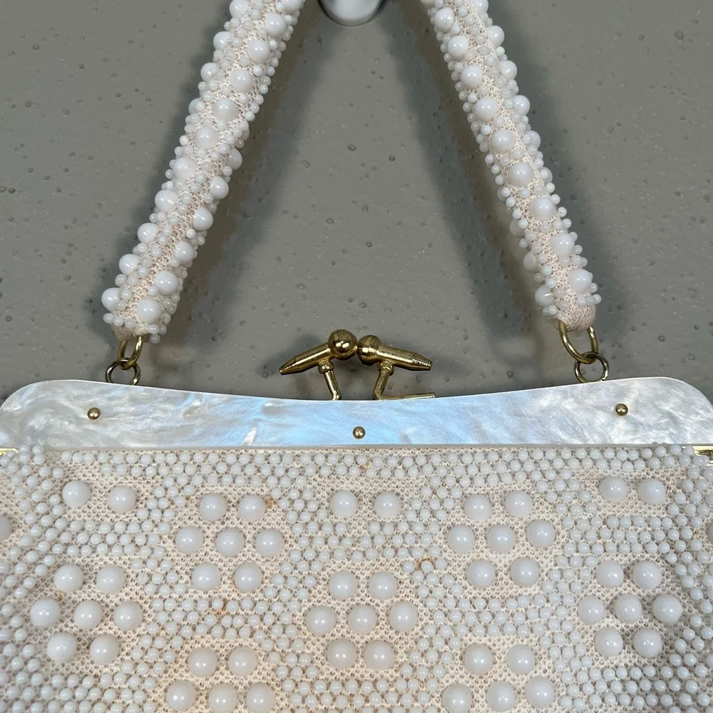 VTG 8x11 Beaded Purse White Gold John Wind Hong Kong Bakelite Pearl - Picture 2 of 10
